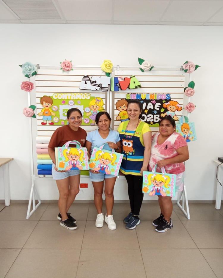 Taller de Manualidades con Miss Dorita
